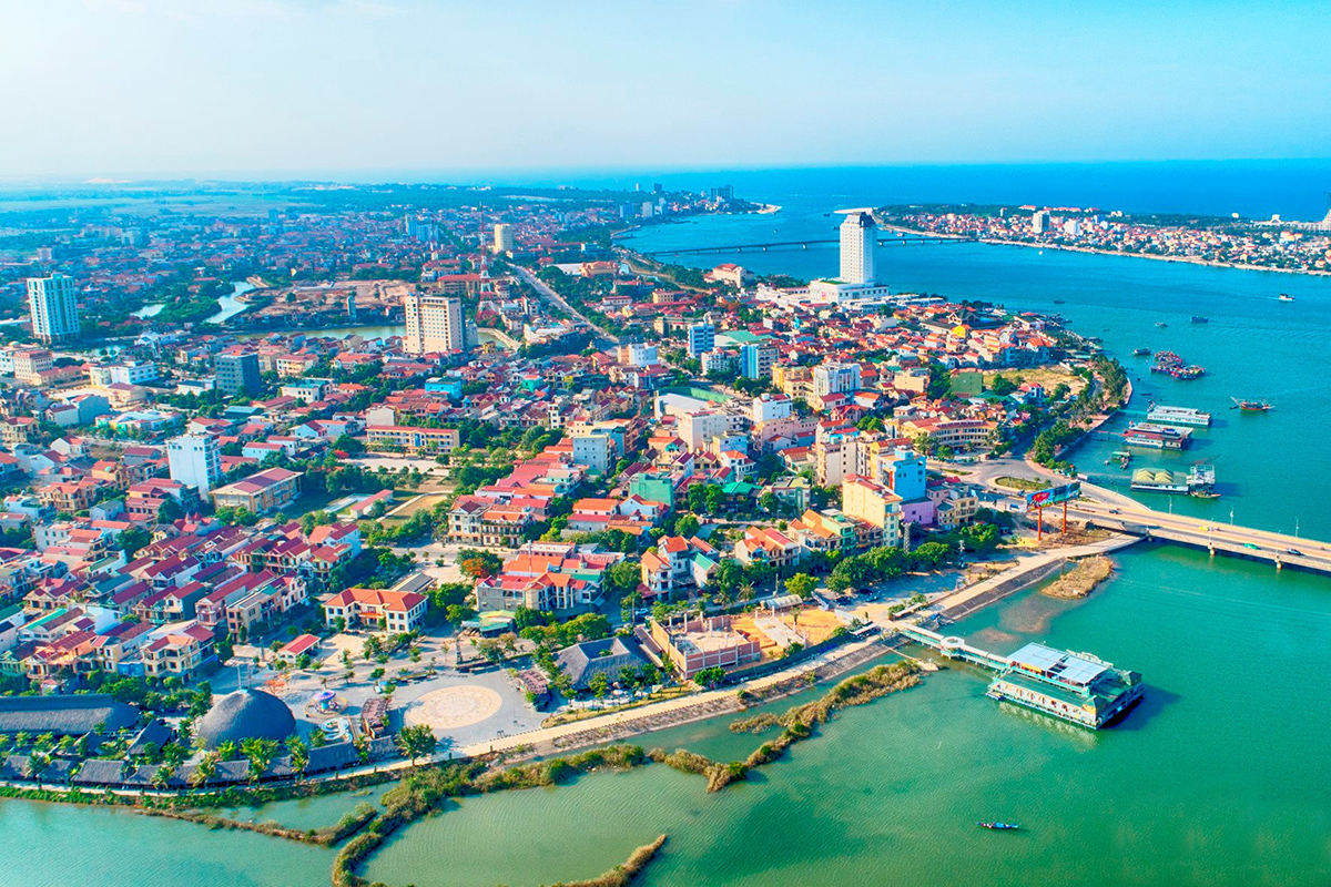 Tỉnh Quảng Bình đào tạo nguồn nhân lực phục vụ phát triển  kinh tế biển trong bối cảnh hội nhập quốc tế
