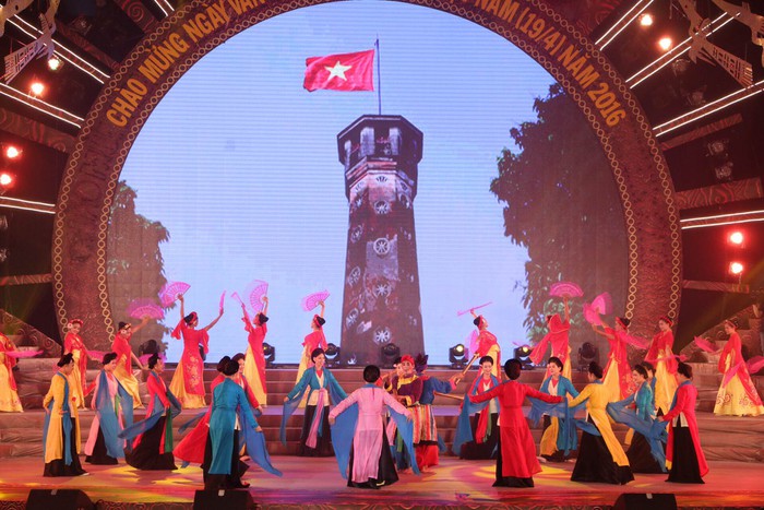 Tăng trưởng kinh tế không chỉ củng cố hệ tư tưởng mà còn góp phần xây dựng lối sống tích cực, tiến bộ của con người Việt Nam - Nguồn: tuyengiao.vn